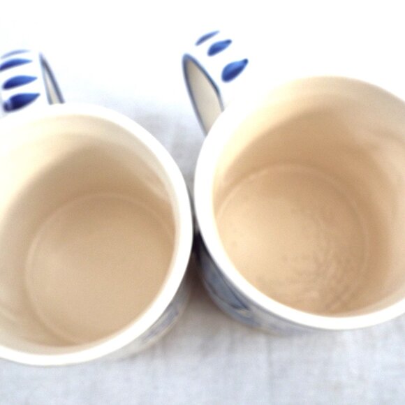 Vintage JOA Delft Blue and Off-White Hand Painted 3-D Dutch Boy and Girl Mugs - Picture 5 of 5